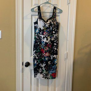 Leifnotes Floral Pencil Dress